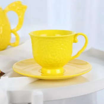 Amarelo Breve Cerâmica Xícara de Café, um Pires de Socorro Nórdicos Criatividade Reuseable Copa Pires Teaware Kubki Decoração de Casa EK50BD
