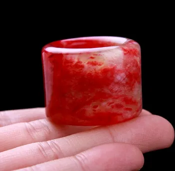 Natural de jade branca placa de dedo, ruby anel dos homens